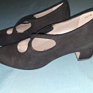 Trotters Jamie - Black Suede Pump - Size 8.5 Narrow